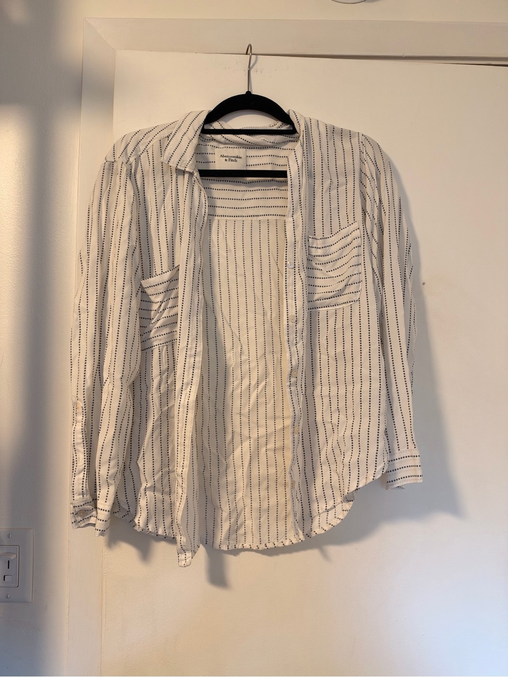 Abercrombie & Fitch women’s White Stripe Shirt Jacket